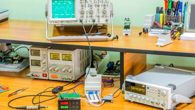 Kelas Memulai Jadi Elektronika Hebat